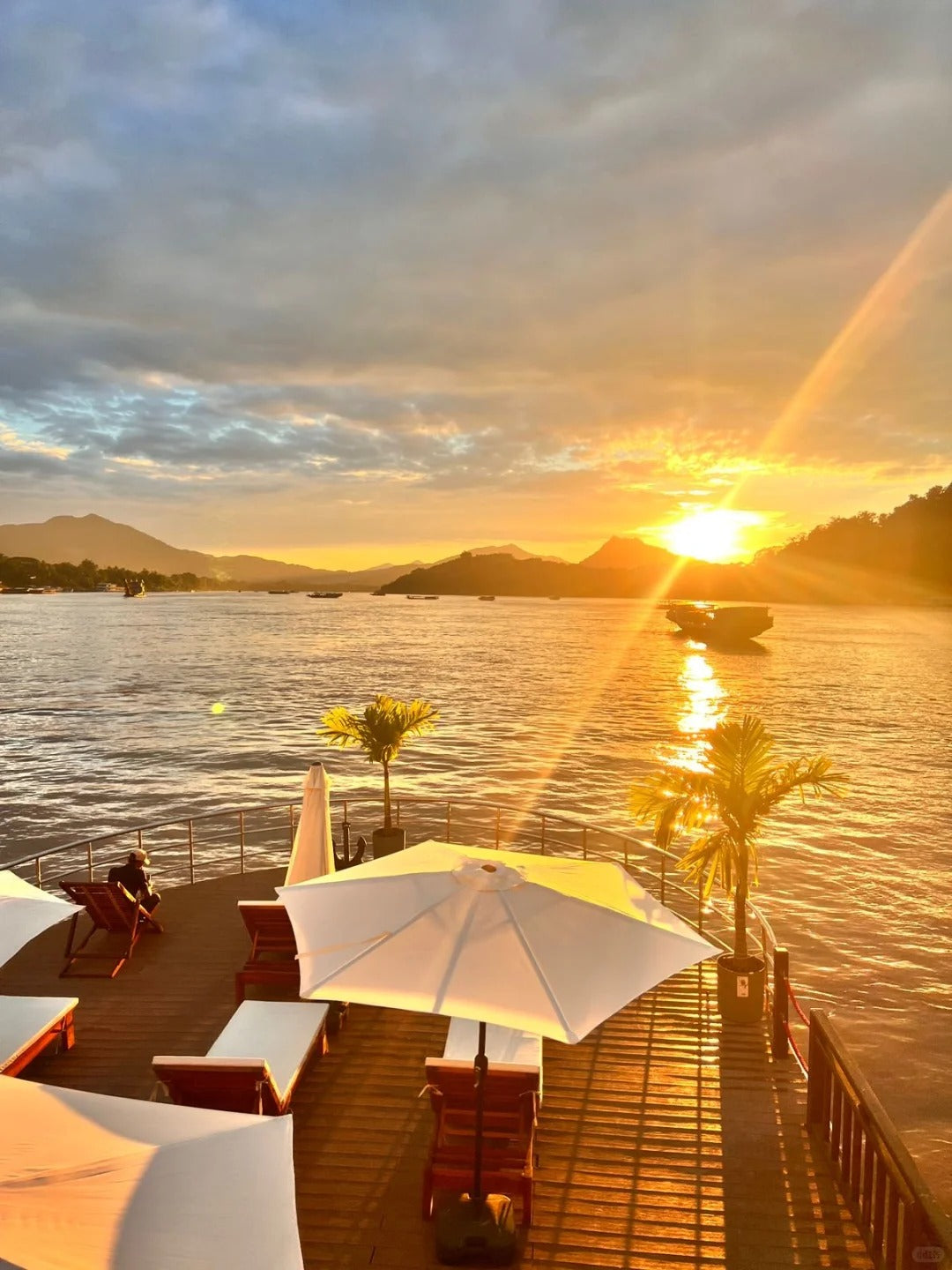 🌅 Sunset “A ONE” Cruise – Luang Prabang’s Most Romantic Mekong Experience - January 2026