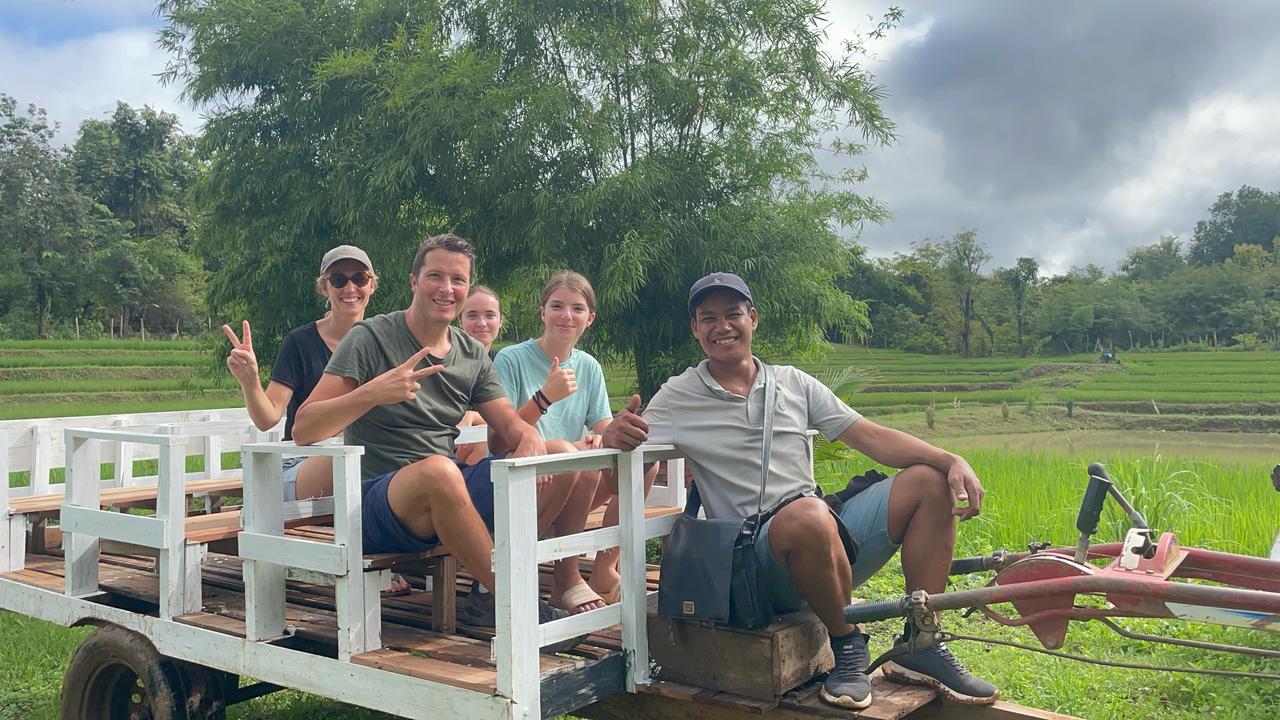 Khmu Connection Tractor trasnportation