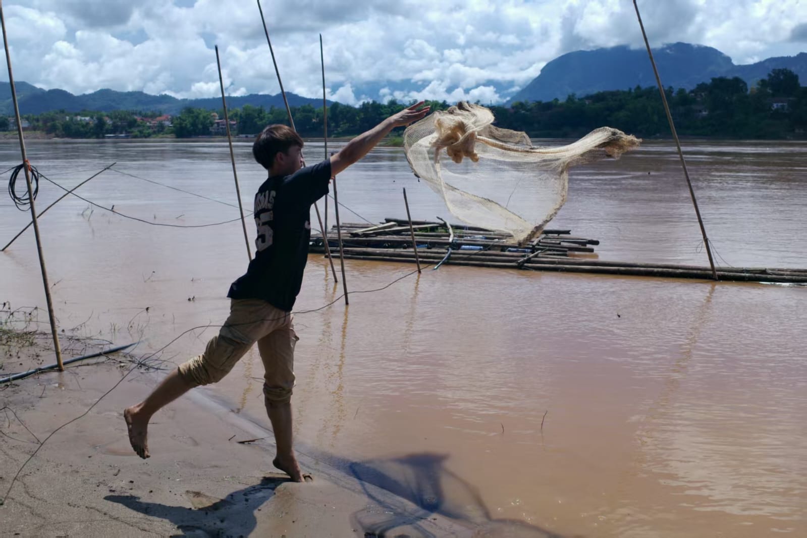 Local Catching FIsh in Xiengman Village