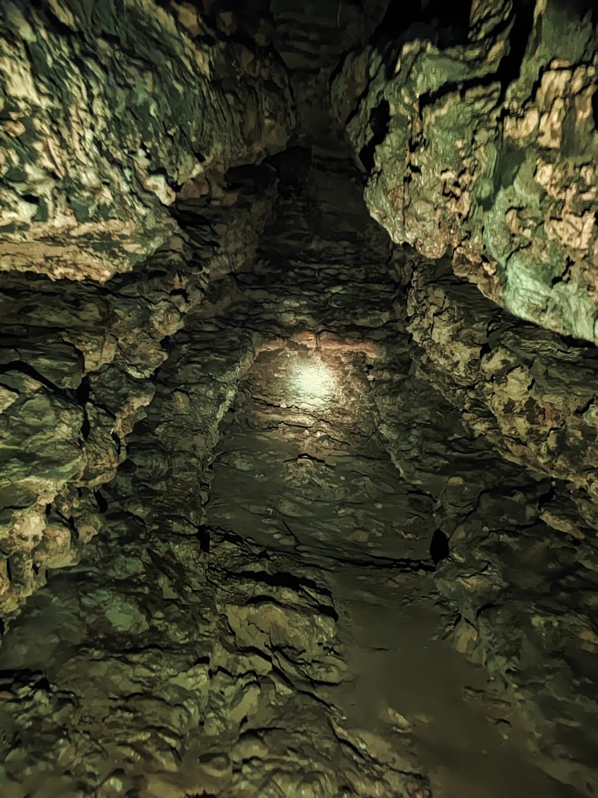 Sakkarin Cave or Xieng Man Cave