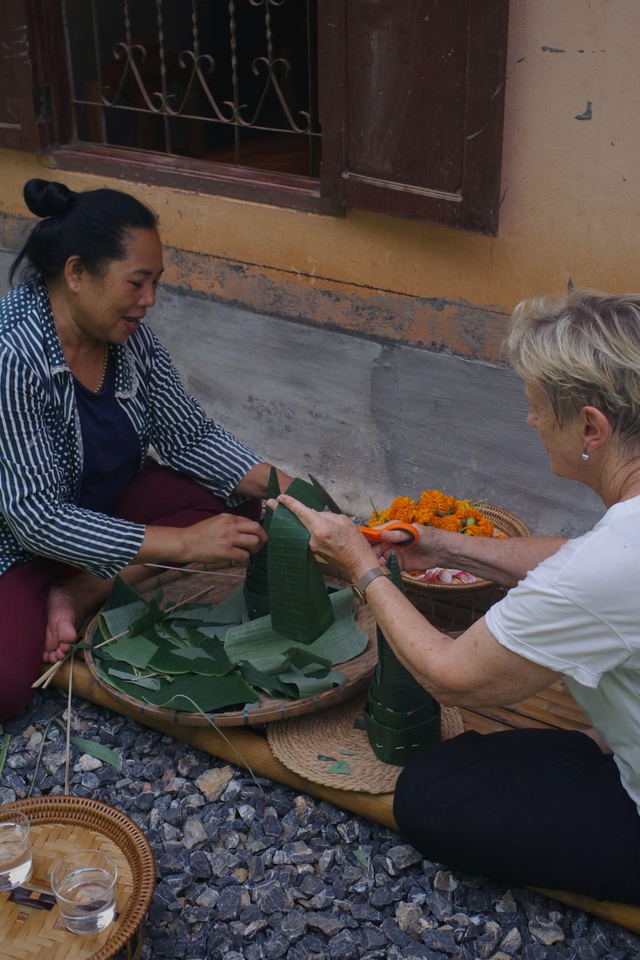 🪷 Lao Traditional Handicraft Workshop – Alms Giving Flower & Yarn Weaving Experience - 2026 Deep Travel VIP